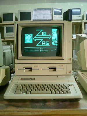 Apple_iie_300x400.jpg