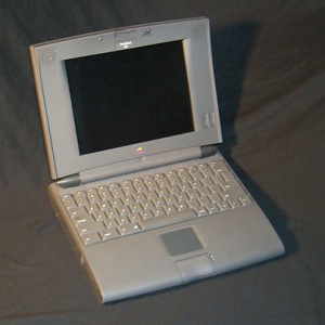 8.1 speaker system pc
 on Macintosh PowerBook 520/520c // Collections - Applematters.com